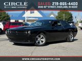 Used 2016 Dodge Challenger SXT image 1