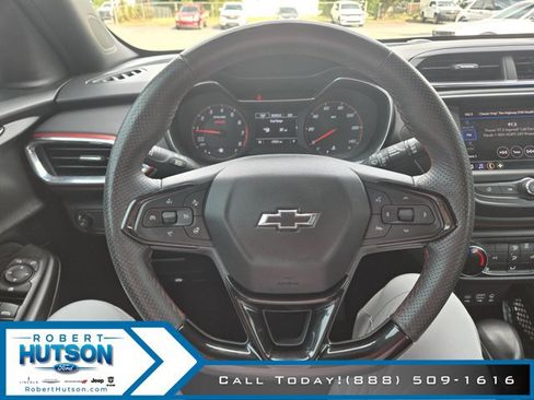 Used 2022 Chevrolet TrailBlazer RS image 11