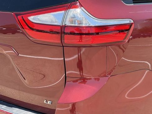 Used 2015 Toyota Sienna LE FWD image 7