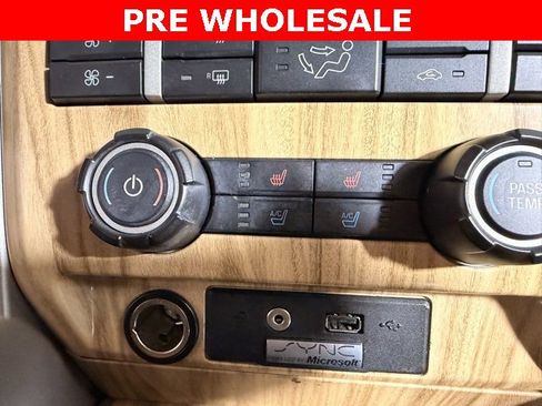 Used 2011 Ford F150 Lariat w/ Lariat Chrome Pkg image 28