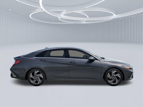 New 2026 Hyundai Elantra Limited FWD image 7