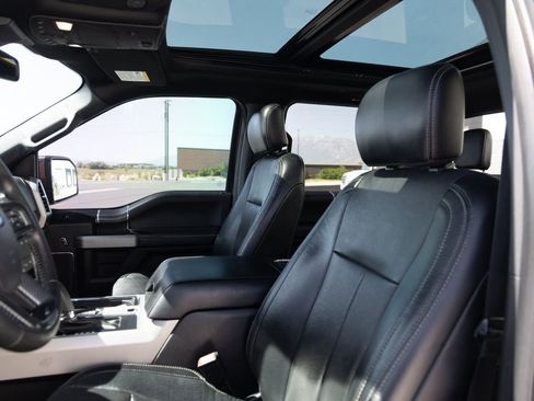 Used 2018 Ford F150 Lariat w/ Equipment Group 502A Luxury AWD/4WD image 19