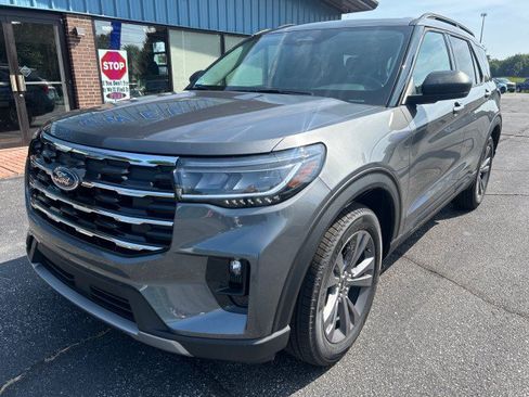 New 2026 Ford Explorer Active w/ Active Comfort Package AWD/4WD image 2
