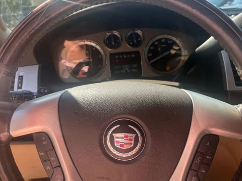 Used 2013 Cadillac Escalade ESV Premium image 40