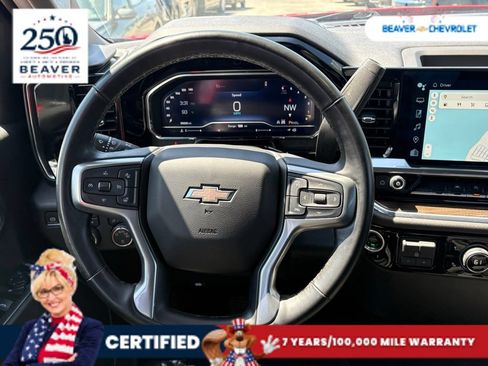 Used 2025 Chevrolet Silverado 1500 LT AWD/4WD image 18