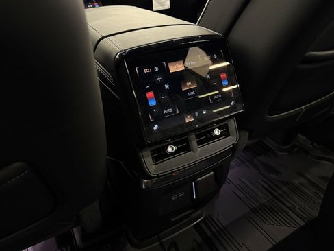Used 2026 Cadillac Vistiq Platinum w/ LPO, Floor Liner Package AWD/4WD image 23