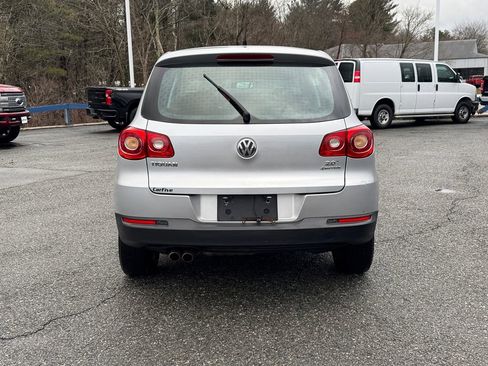 Used 2011 Volkswagen Tiguan S image 5