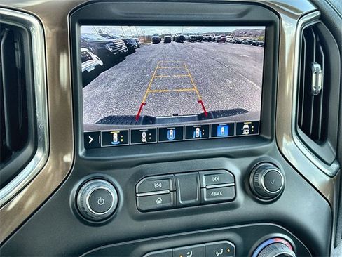 Used 2023 Chevrolet Silverado 2500 High Country image 35