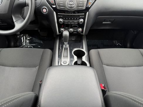Used 2020 Nissan Pathfinder S AWD/4WD image 12