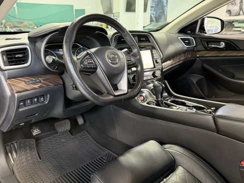 Used 2017 Nissan Maxima Platinum w/ Medallion Package FWD image 14