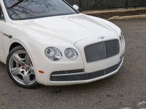 Used 2015 Bentley Flying Spur V8 image 11