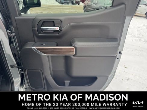 Used 2020 Chevrolet Silverado 1500 RST image 34