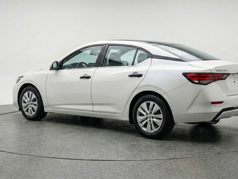 Used 2025 Nissan Sentra S image 6