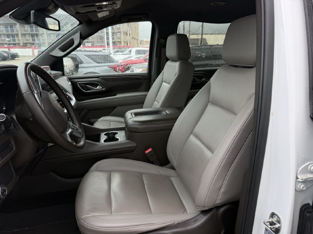Used 2024 Chevrolet Suburban LT RWD image 26