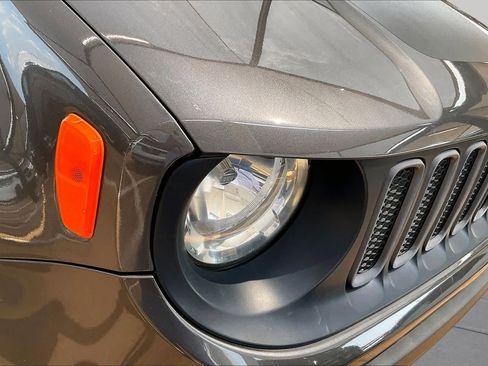 Used 2016 Jeep Renegade Trailhawk AWD/4WD image 28