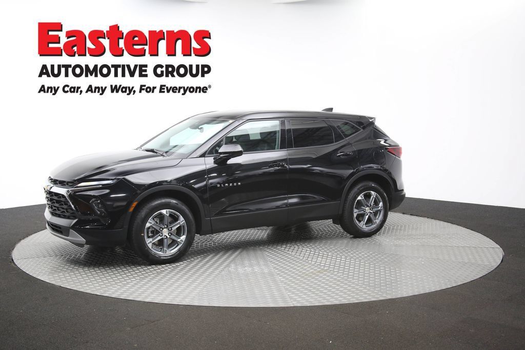 Used 2025 Chevrolet Blazer LT FWD image 59