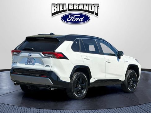 Used 2021 Toyota RAV4 XSE AWD/4WD image 3