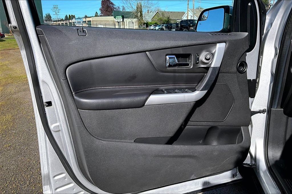 Used 2014 Ford Edge SEL AWD/4WD image 22