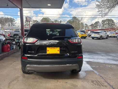 Used 2019 Jeep Cherokee Limited image 7