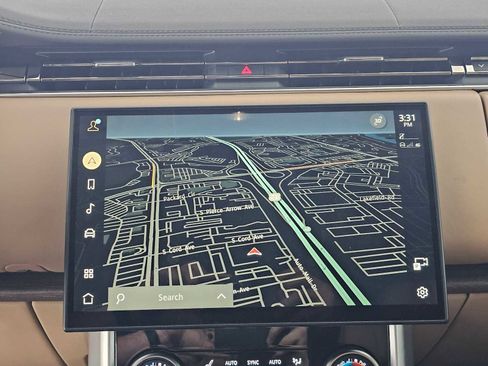 Used 2023 Land Rover Range Rover SE image 24