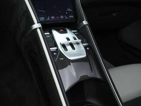 Certified 2024 Ferrari Roma Spider RWD image 32