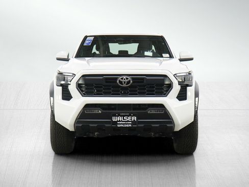 Used 2025 Toyota Tacoma TRD Off-Road AWD/4WD image 8