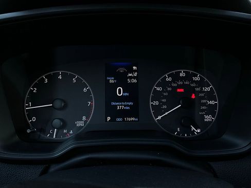 Used 2025 Toyota Corolla LE image 33