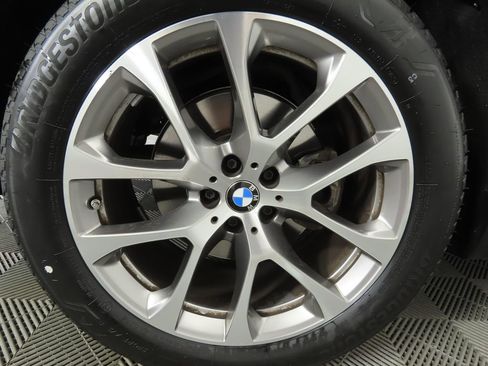 Certified 2024 BMW X5 xDrive40i w/ Premium Package image 32