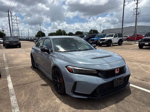 Used 2025 Honda Civic Type R image 1