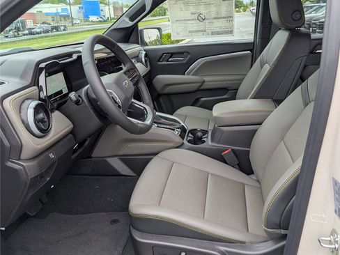 New 2026 Chevrolet Colorado ZR2 w/ Technology Package AWD/4WD image 10