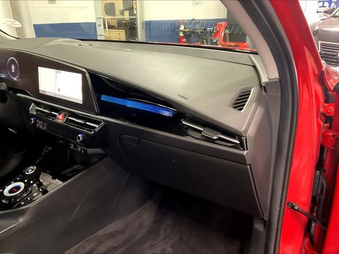 Used 2023 Kia Niro Wave w/ Wave Preserve Package image 13