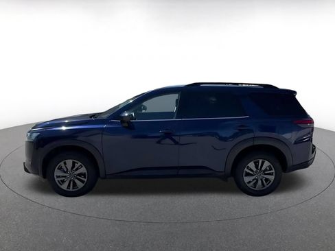Used 2025 Nissan Pathfinder SV AWD/4WD image 7