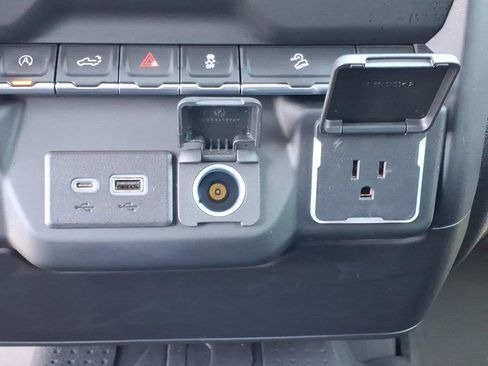 Used 2022 Chevrolet Silverado 1500 Custom Trail Boss w/ Midnight Edition image 16