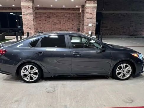 Used 2021 Kia Forte GT w/ GT2 Package FWD image 7