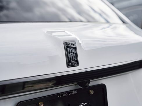 Used 2023 Rolls-Royce Cullinan Black Badge w/ Driver's Package image 12