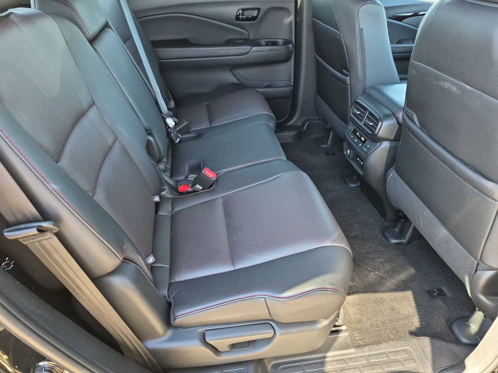 Certified 2024 Honda Passport Black Edition image 21