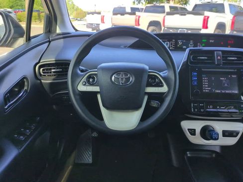 Used 2017 Toyota Prius One image 15