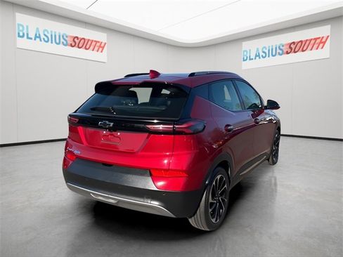 Used 2022 Chevrolet Bolt EUV Premier w/ Sun & Sound Package image 3