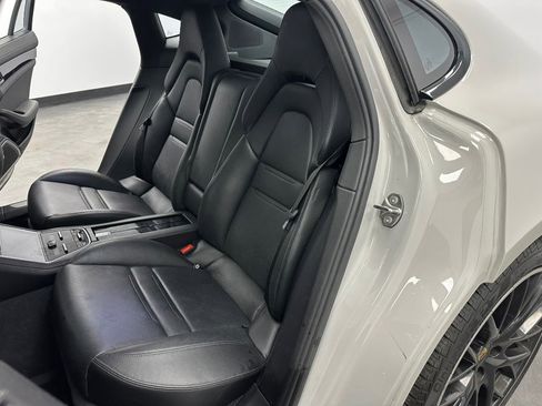 Used 2018 Porsche Panamera 4S image 46