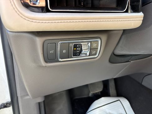 Certified 2020 Lincoln Aviator Reserve w/ Elements Package Plus AWD/4WD image 14