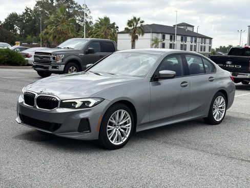 Used 2023 BMW 330i Sedan w/ Premium Package RWD image 8