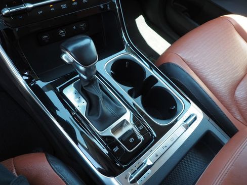 Used 2024 Kia Carnival SX Prestige FWD image 26