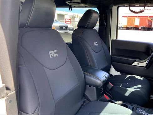 Used 2014 Jeep Wrangler Sahara AWD/4WD image 12