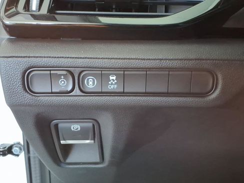 Used 2025 Acura MDX SH-AWD image 11