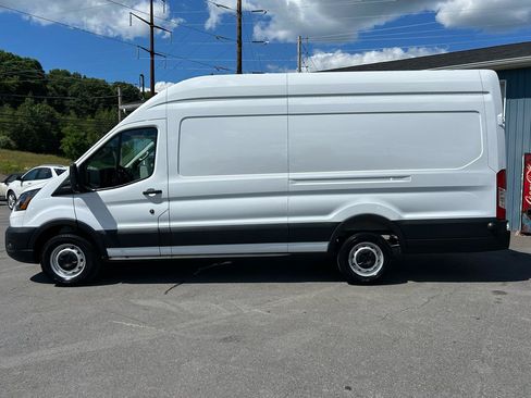 Used 2025 Ford Transit 250 148 High Roof Extended w/ Load Area Protection Package RWD image 2