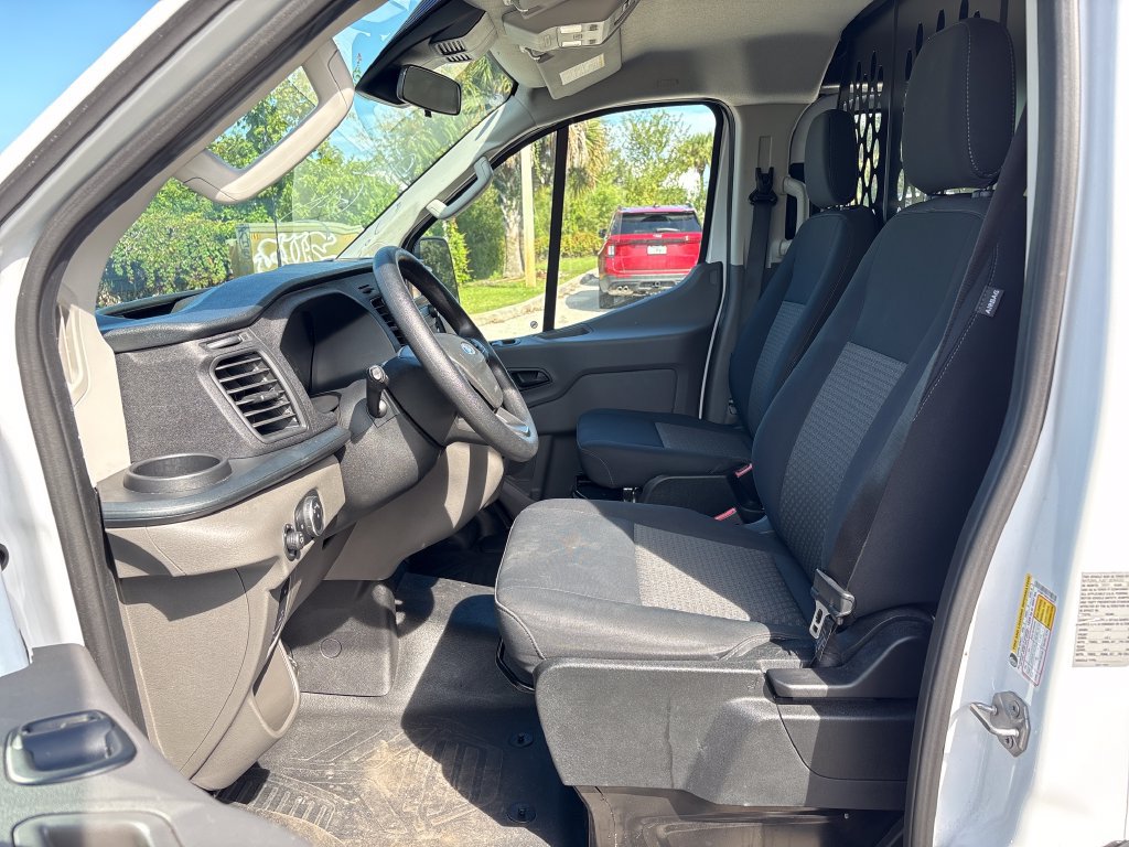 Certified 2025 Ford Transit 250 Low Roof w/ Exterior Upgrade Package RWD image 29