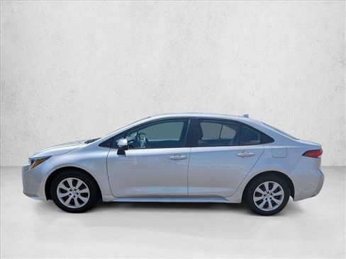 Used 2025 Toyota Corolla LE FWD image 8