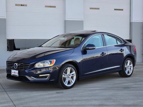 Used 2014 Volvo S60 T5 FWD image 4