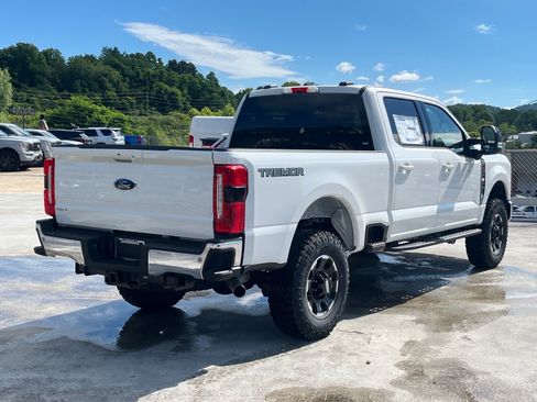 New 2026 Ford F250 Lariat w/ Tremor Off-Road Package AWD/4WD image 3