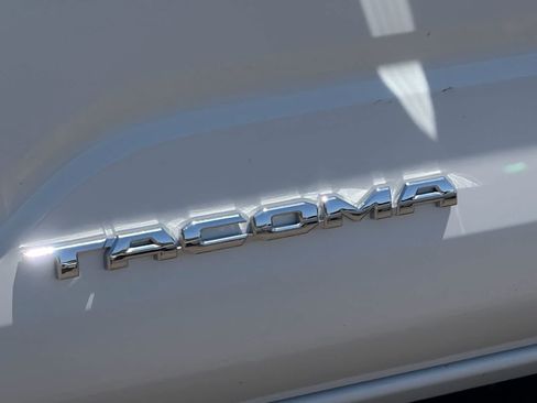 Used 2025 Toyota Tacoma SR5 AWD/4WD image 7